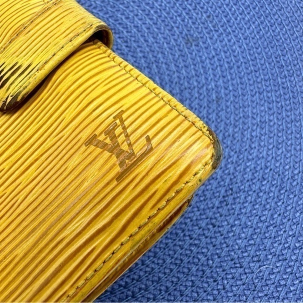 AUTHENTIC Louis Vuitton Epi Leather Bifold Wallet.Preowned.Tassel yellow. - Picture 9 of 16